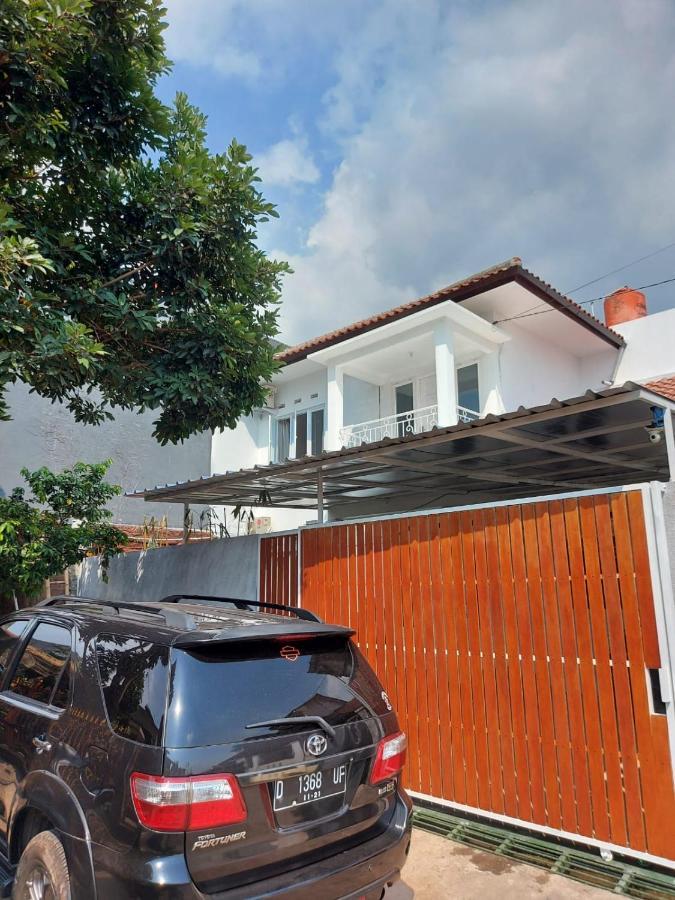 JK House Bandung Villa Bagian luar foto